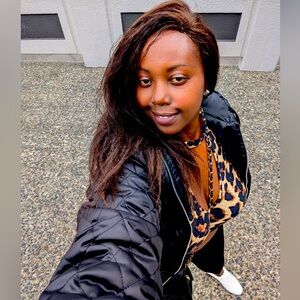 Meet your Posher, Evelyn